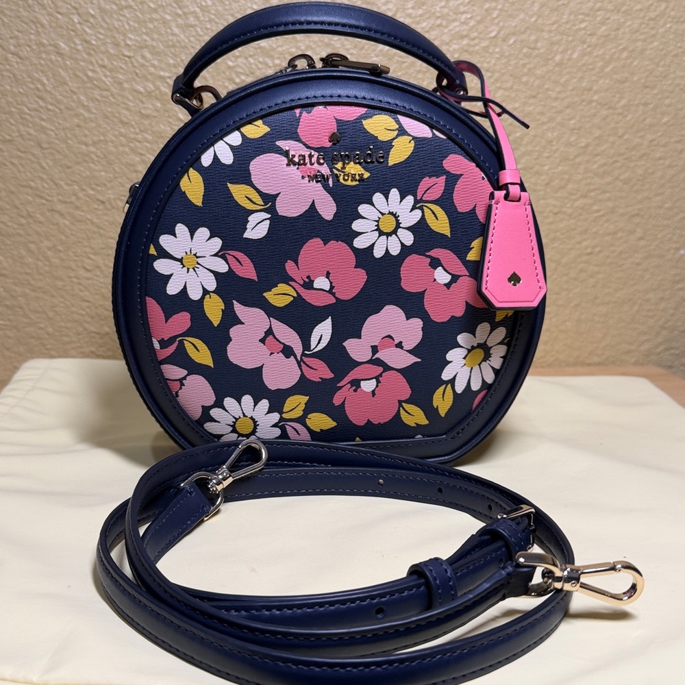 NWOT KATE SPADE Traveler Canteen Crossbody Bag